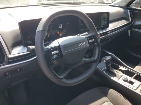 New 2026 Kia Sorento LX FWD image 22