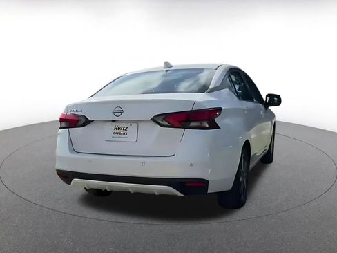 Used 2025 Nissan Versa SV image 15