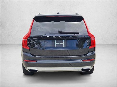 Used 2020 Volvo XC90 T5 Momentum w/ Protection Package Premier image 4