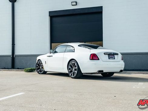 Used 2019 Rolls-Royce Wraith RWD image 23