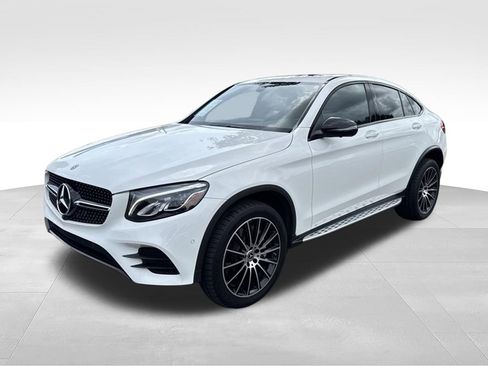 Used 2019 Mercedes-Benz GLC 300 4MATIC Coupe image 3