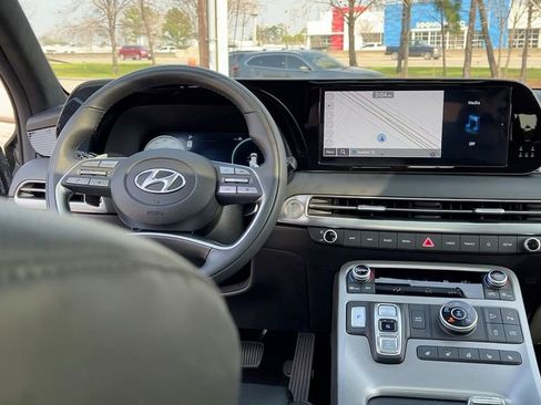 Used 2024 Hyundai Palisade Calligraphy image 22