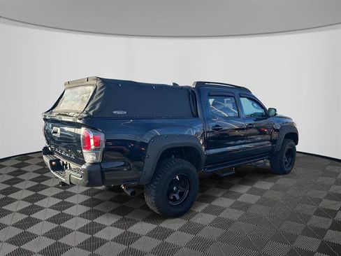 Used 2020 Toyota Tacoma TRD Off-Road image 5