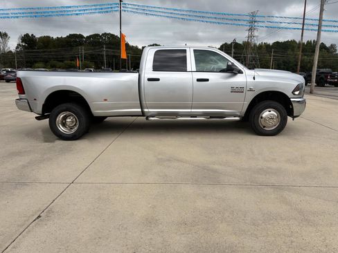 Used 2018 RAM 3500 Tradesman w/ Chrome Appearance Group image 5