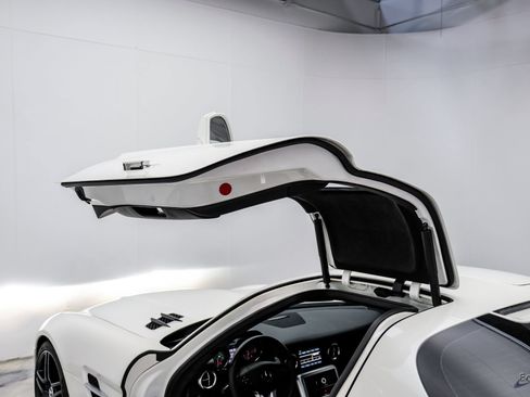 Used 2011 Mercedes-Benz SLS AMG Coupe image 88