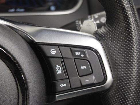 Used 2022 Jaguar F-TYPE R image 18