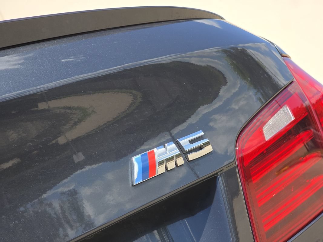 Used 2015 BMW M5 RWD image 36