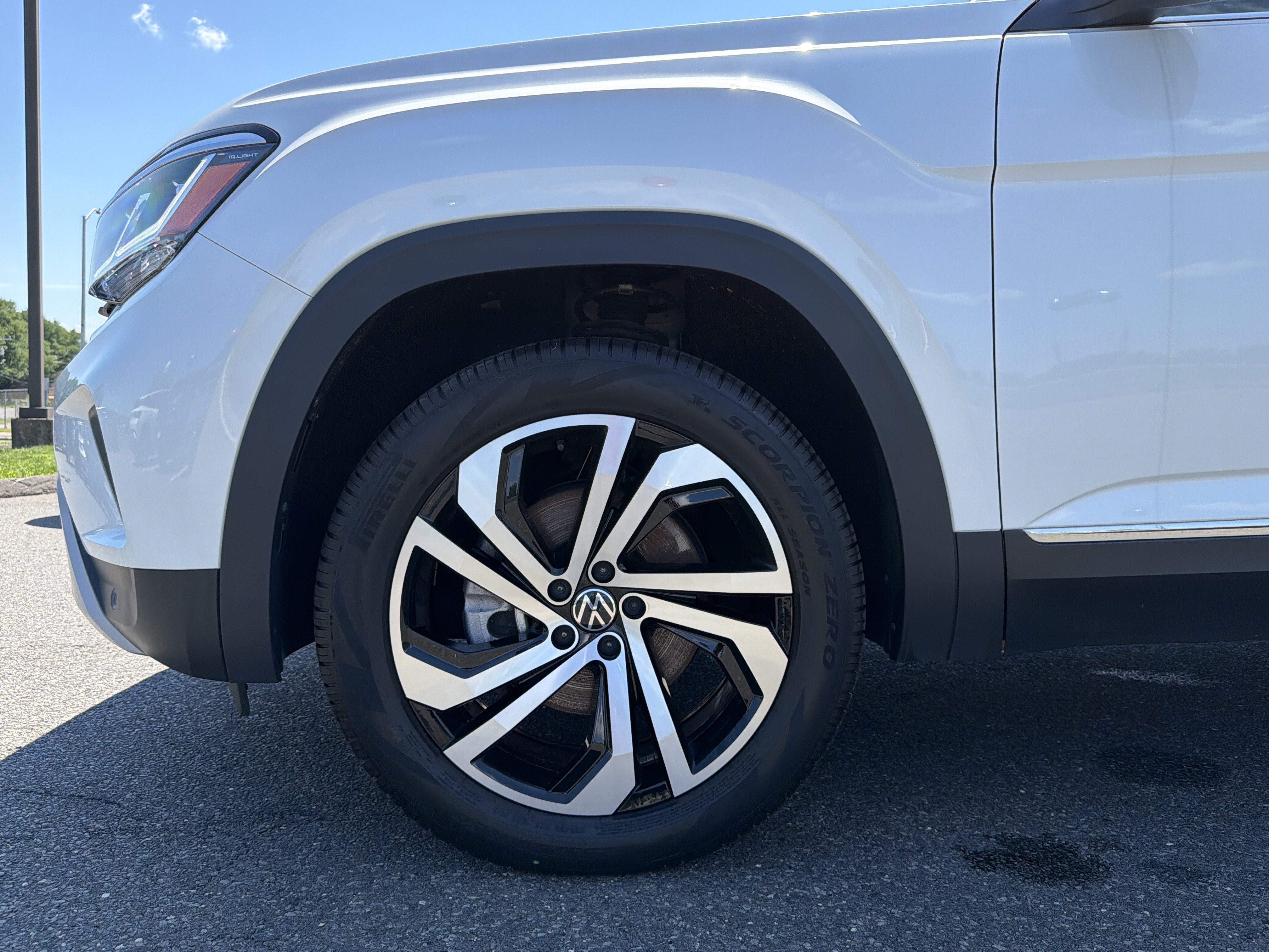 Certified 2023 Volkswagen Atlas SEL AWD/4WD image 13