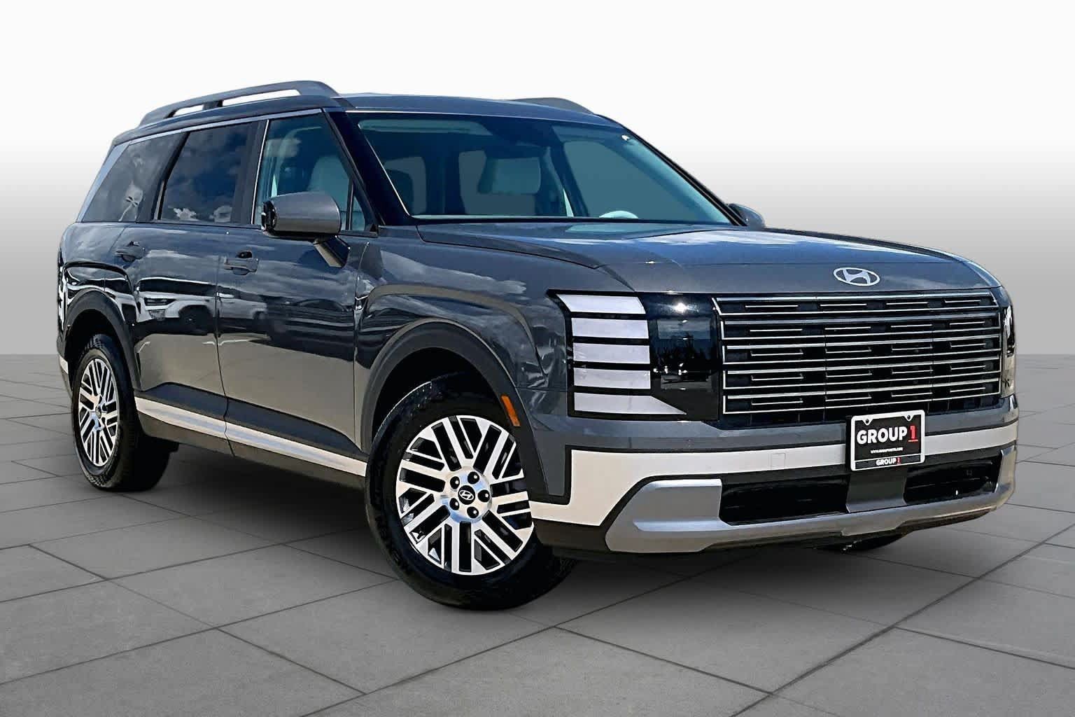 Used 2026 Hyundai Palisade SEL FWD image 3
