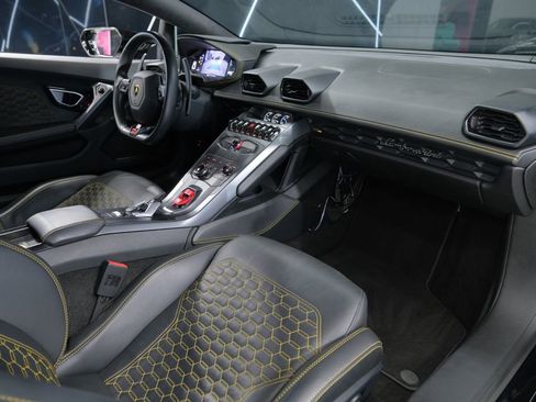 Used 2019 Lamborghini Huracan LP 580-2 image 31