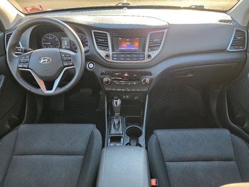 Used 2016 Hyundai Tucson Sport image 2