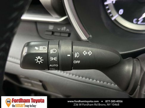 Used 2022 Toyota Highlander XLE image 35