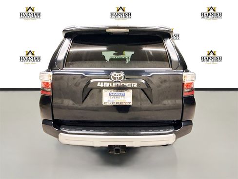 Used 2024 Toyota 4Runner TRD Off-Road image 6