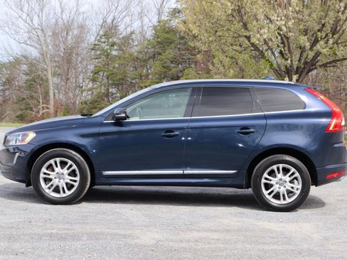 Used 2015 Volvo XC60 T5 w/ Proximity Package image 39