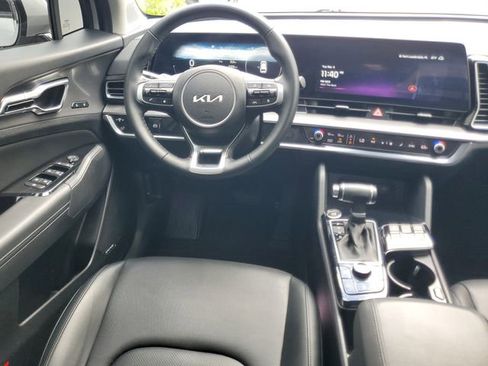 Used 2025 Kia Sportage SX image 15