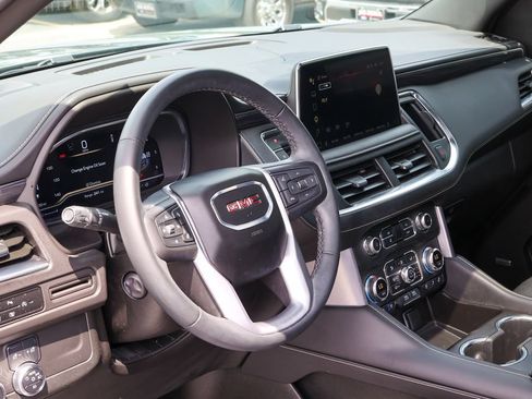 Used 2024 GMC Yukon SLT w/ SLT Luxury Package AWD/4WD image 36