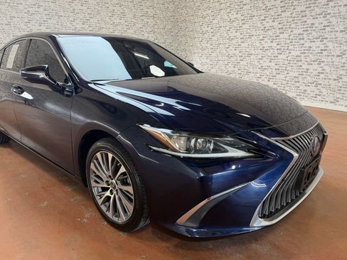 Used 2020 Lexus ES 300h w/ Premium Package image 7