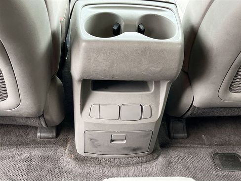 Used 2020 Kia Sedona LX image 23