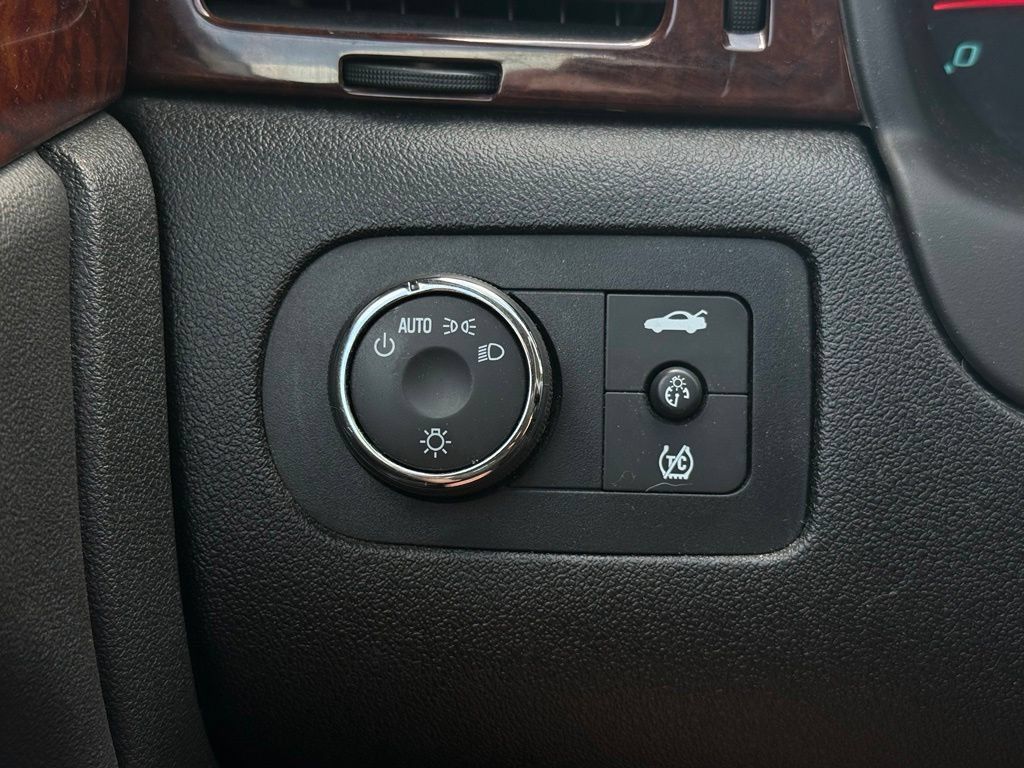 Used 2011 Chevrolet Impala LS FWD image 24