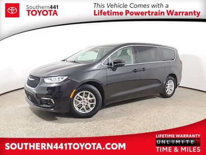 Used 2023 Chrysler Pacifica Touring-L