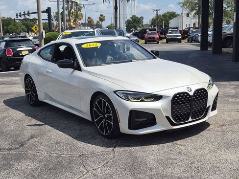 Used 2021 BMW 430i Coupe w/ M Sport Package RWD image 3