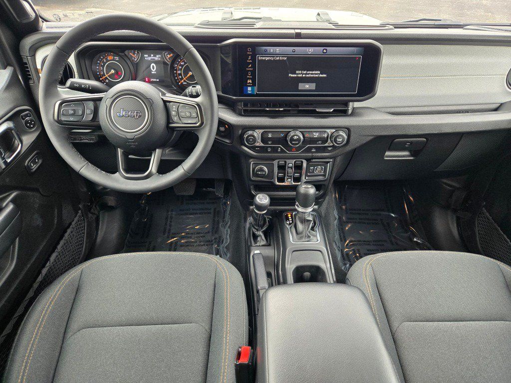 Used 2025 Jeep Wrangler Unlimited Sport AWD/4WD image 17