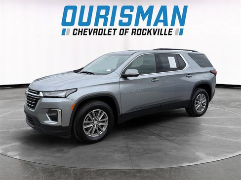 Used 2024 Chevrolet Traverse LT image 2