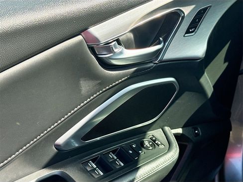 Used 2024 Acura RDX SH-AWD image 17