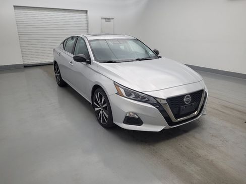 Used 2019 Nissan Altima 2.5 SR w/ SR Premium Package AWD/4WD image 13