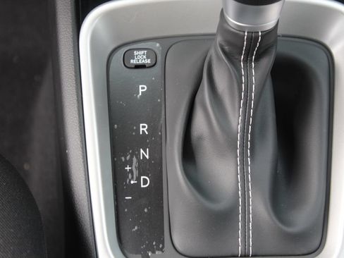 New 2026 Hyundai Venue SE FWD image 19