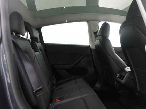 Used 2024 Tesla Model Y Long Range image 12