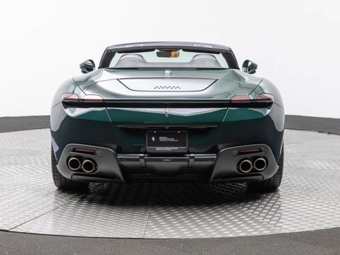 Used 2025 Ferrari Roma Spider RWD image 8