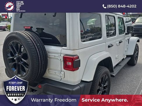 Used 2023 Jeep Wrangler Unlimited Sahara w/ Cold Weather Group AWD/4WD image 2