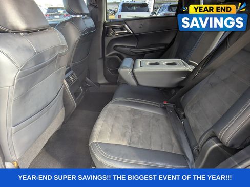 Used 2023 Mitsubishi Outlander SE image 14