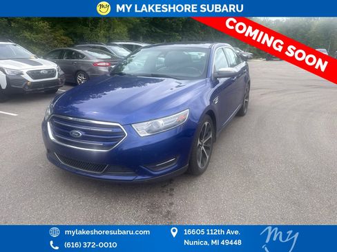 Used 2015 Ford Taurus Limited w/ Equipment Group 301A FWD image 2