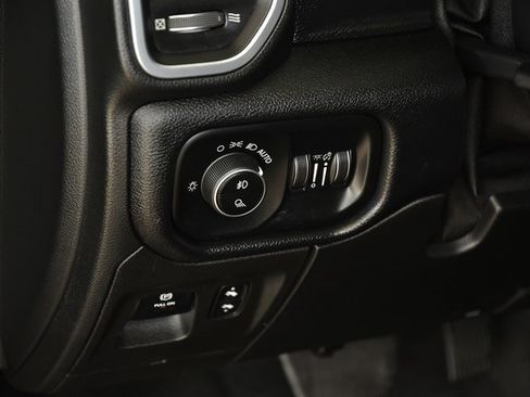 Used 2020 RAM 1500 Laramie image 19