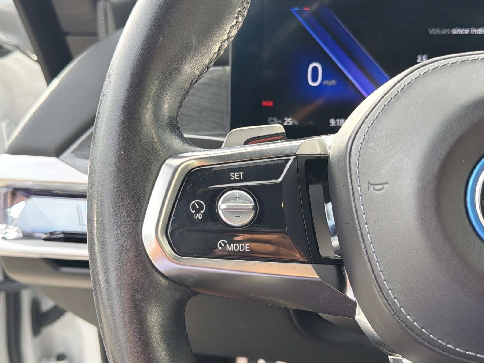 Used 2023 BMW i7 xDrive60 AWD/4WD image 21