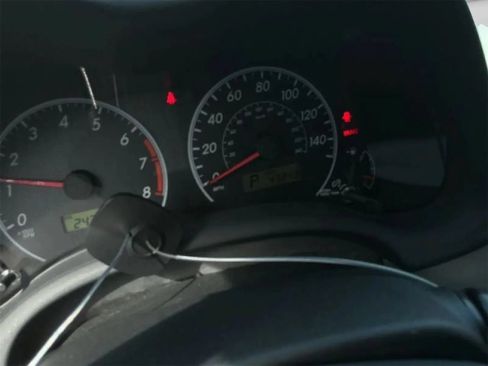 Used 2012 Toyota Corolla LE FWD image 7