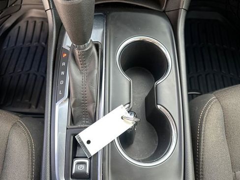 Used 2019 Chevrolet Equinox LT image 34