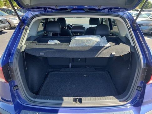 Certified 2023 Volkswagen Taos SE FWD image 11