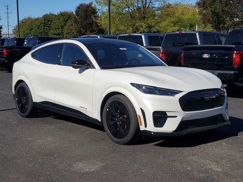 New 2025 Ford Mustang Mach-E GT image 5