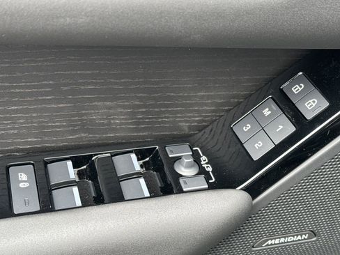 New 2026 Land Rover Range Rover Velar Dynamic SE AWD/4WD image 11