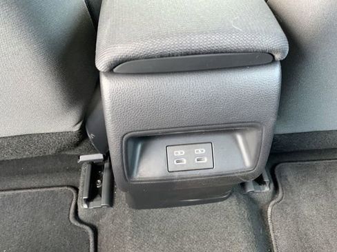 Used 2024 Toyota Corolla LE image 31