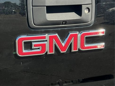 Used 2018 GMC Sierra 1500 SLT w/ SLT Premium Package AWD/4WD image 35