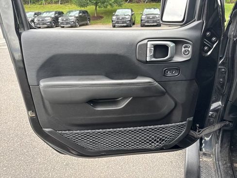 Used 2019 Jeep Wrangler Unlimited Sahara w/ Quick Order Package 24M Moab AWD/4WD image 23