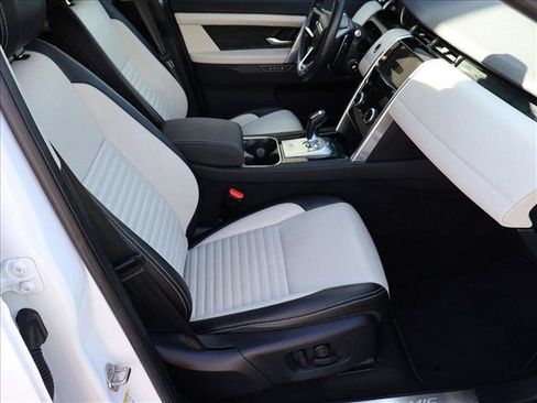 Used 2023 Land Rover Discovery Sport SE R-Dynamic AWD/4WD image 28