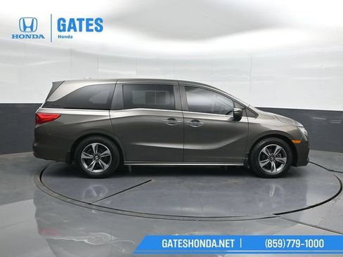 Used 2018 Honda Odyssey Touring image 3
