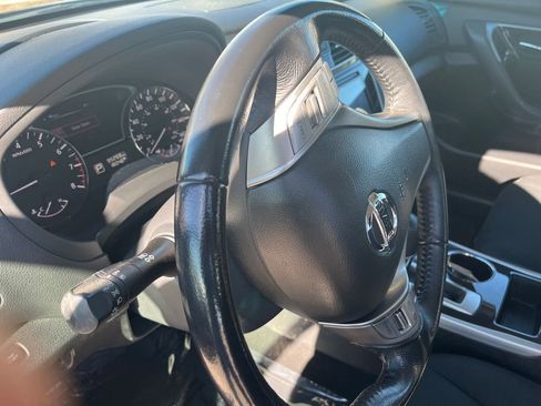 Used 2014 Nissan Altima 2.5 SV w/ Convenience Package image 13