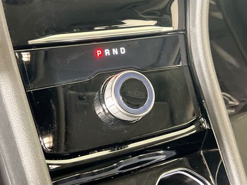 Used 2023 Jeep Grand Cherokee Laredo AWD/4WD image 16