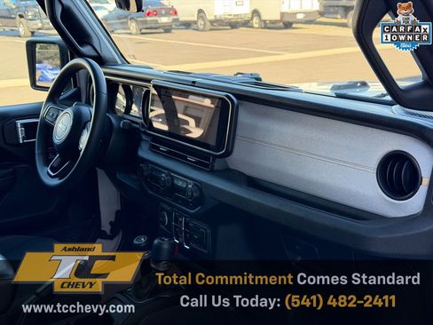 Used 2024 Jeep Wrangler Sport S image 16